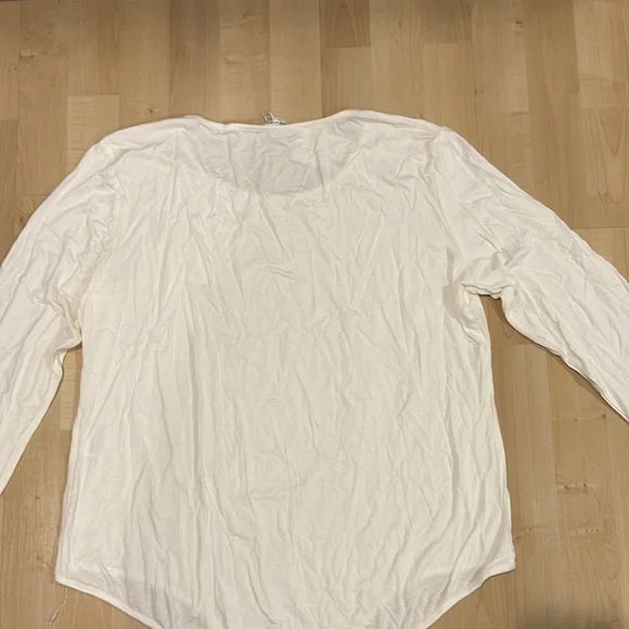 Classic White Long Sleeve Bodysuit - Picture 7 of 7